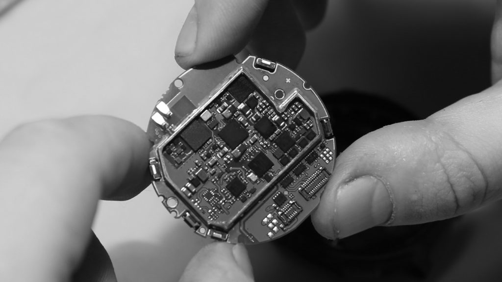 Garmin Forerunner 735 не включаются