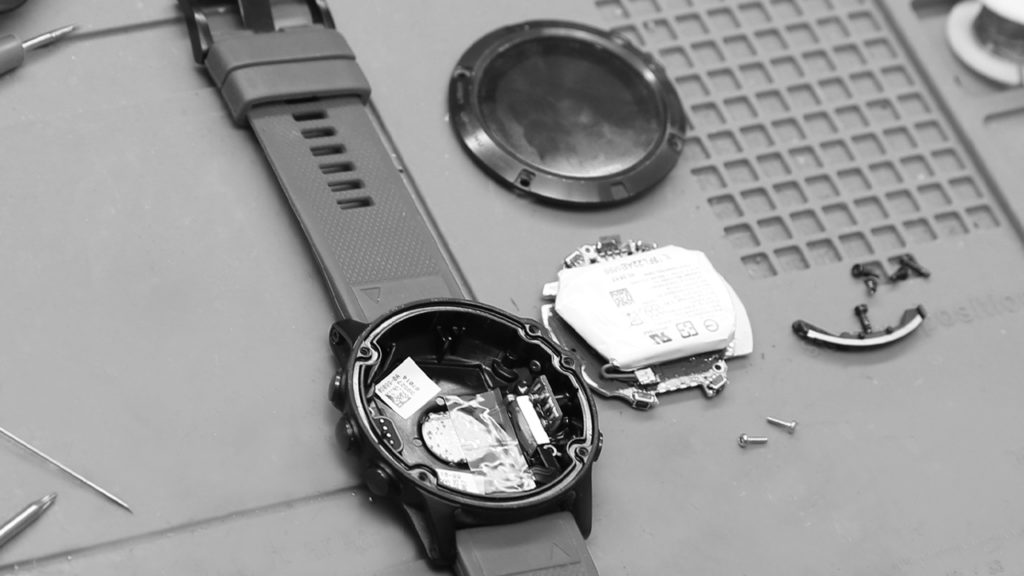 Garmin Fenix 5X Sapphire в разборе